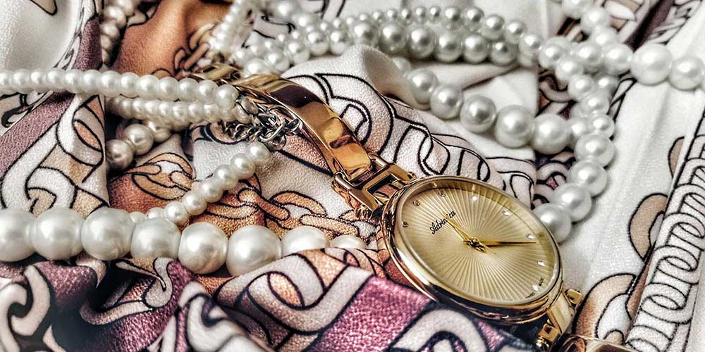 Pearl jewelry styling trends