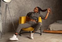 How to style athleisure outfits